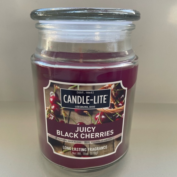Candle-Lite • Juicy Black Cherries Candle - Picture 5 of 11